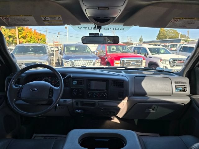 2004 Ford Super Duty F-350 SRW Lariat Pickup 4D 8 ft
