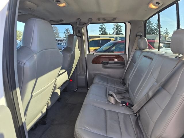 2004 Ford Super Duty F-350 SRW Lariat Pickup 4D 8 ft
