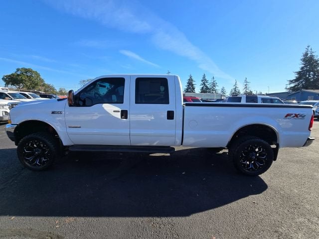 2004 Ford Super Duty F-350 SRW Lariat Pickup 4D 8 ft