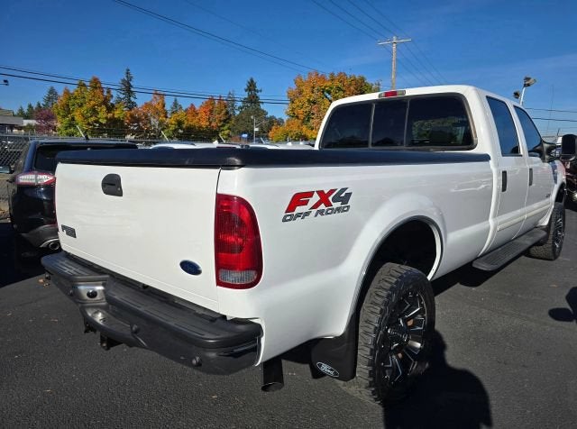2004 Ford Super Duty F-350 SRW Lariat Pickup 4D 8 ft