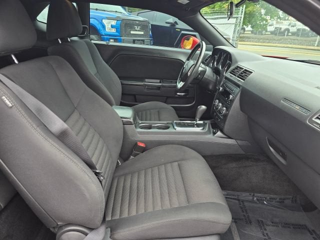 2014 Dodge Challenger SXT