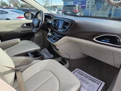 2021 Chrysler Voyager LXI