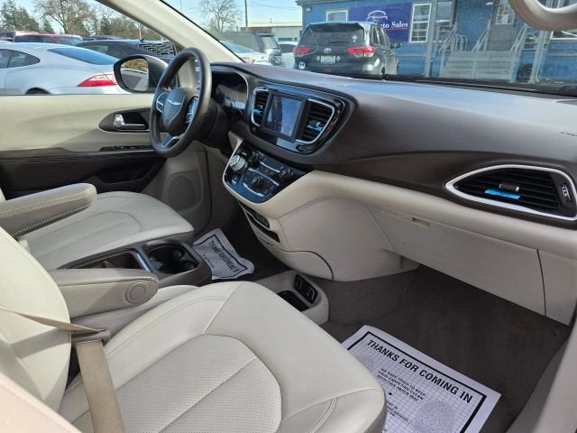 2021 Chrysler Voyager LXI