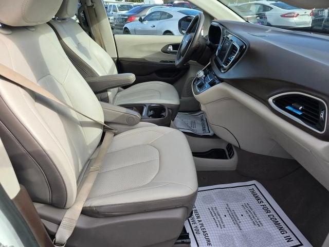 2021 Chrysler Voyager LXI