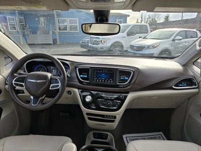 2021 Chrysler Voyager LXI
