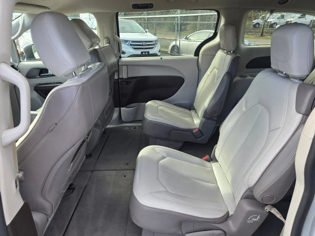 2021 Chrysler Voyager LXI