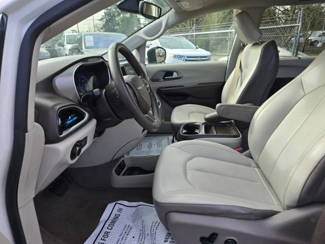 2021 Chrysler Voyager LXI