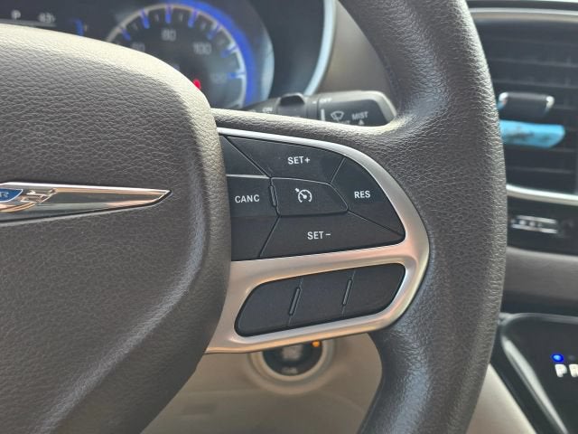 2021 Chrysler Voyager LXI
