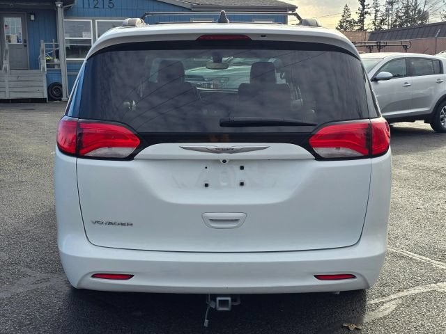 2021 Chrysler Voyager LXI