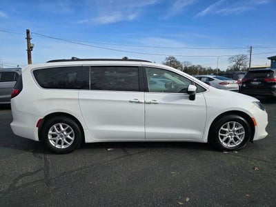 2021 Chrysler Voyager LXI