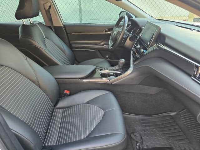 2024 Toyota Camry SE Sedan 4D
