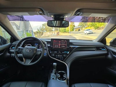 2024 Toyota Camry SE Sedan 4D