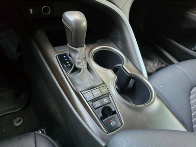 2024 Toyota Camry SE Sedan 4D
