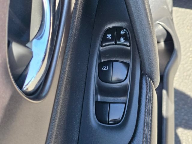 2016 Nissan Rogue S Sport Utility 4D