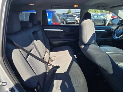 2019 Toyota Highlander LE Sport Utility 4D