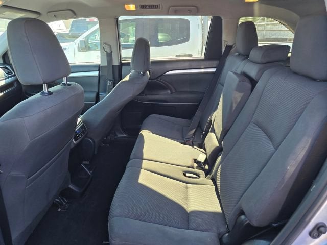 2019 Toyota Highlander LE Sport Utility 4D