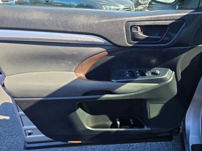 2019 Toyota Highlander LE Sport Utility 4D