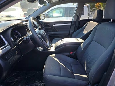 2019 Toyota Highlander LE Sport Utility 4D