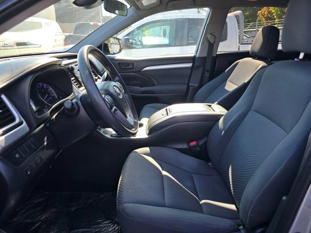 2019 Toyota Highlander LE Sport Utility 4D