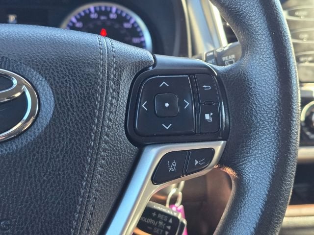 2019 Toyota Highlander LE Sport Utility 4D