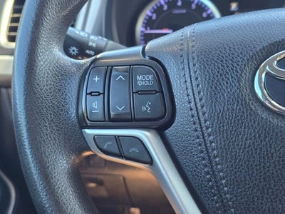 2019 Toyota Highlander LE Sport Utility 4D