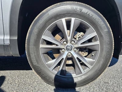 2019 Toyota Highlander LE Sport Utility 4D