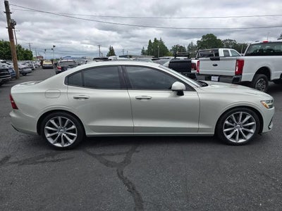 2019 Volvo S60 Momentum