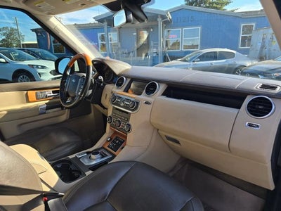 2015 Land Rover LR4 LUX