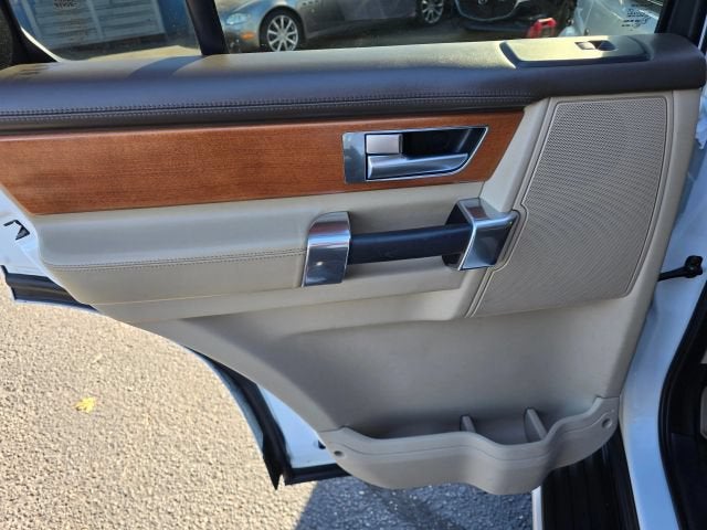 2015 Land Rover LR4 LUX