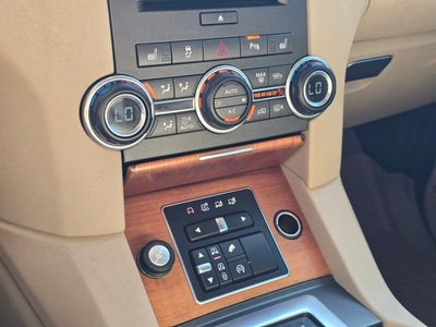 2015 Land Rover LR4 LUX