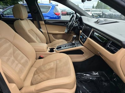 2019 Porsche Macan Sport Utility 4D