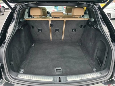 2019 Porsche Macan Sport Utility 4D