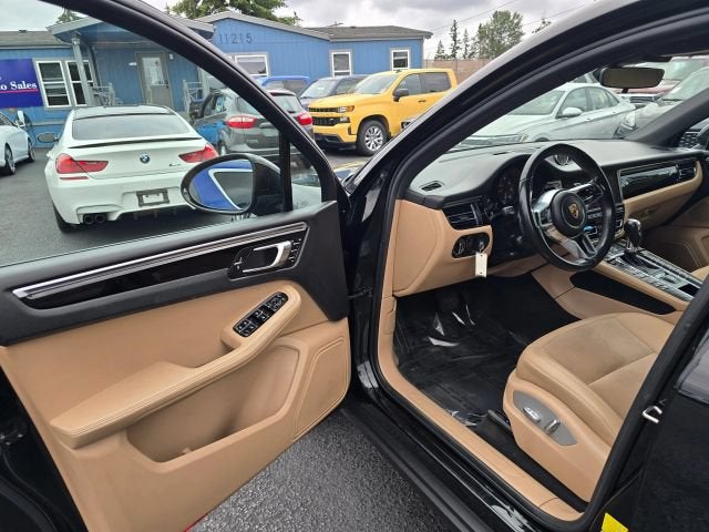 2019 Porsche Macan Sport Utility 4D
