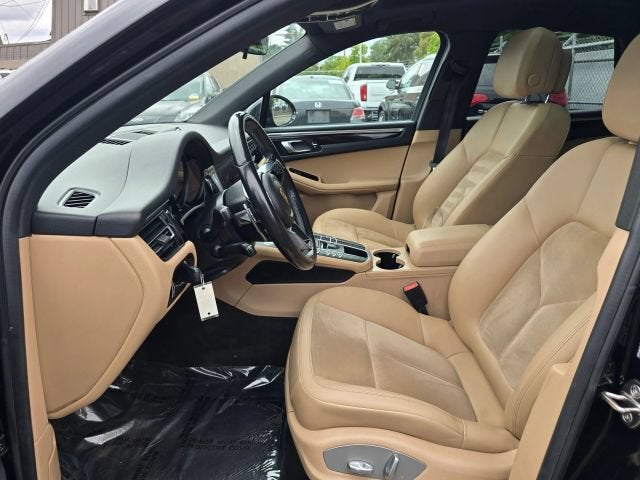 2019 Porsche Macan Sport Utility 4D