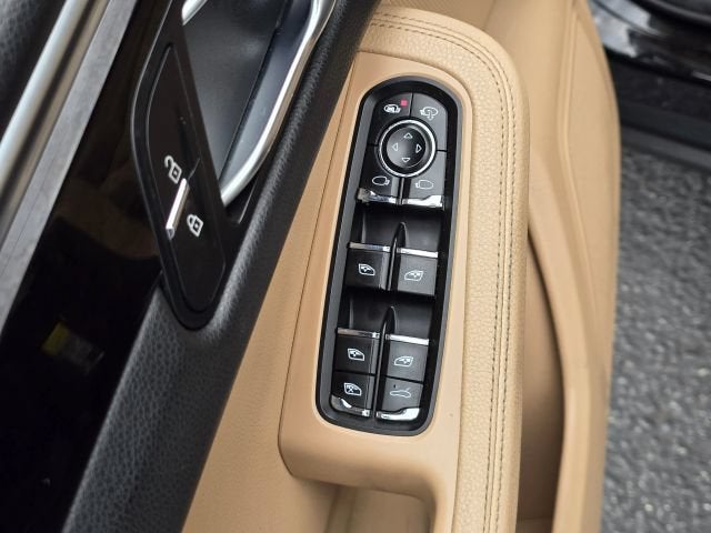 2019 Porsche Macan Sport Utility 4D