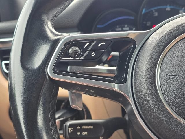 2019 Porsche Macan Sport Utility 4D