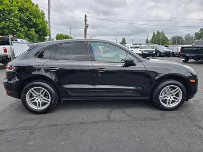 2019 Porsche Macan Sport Utility 4D